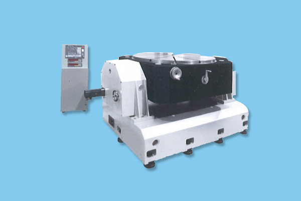 萬能(néng)回轉工(gong)作台3